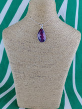 Cargar imagen en el visor de la galería, Colgante Rubi Zoisita con Plata Mod. 4
