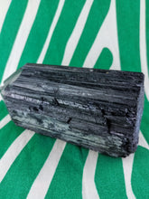 Cargar imagen en el visor de la galería, Punta Turmalina Negra

