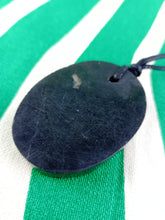 Cargar imagen en el visor de la galería, Colgante Shunguita Ganesha
