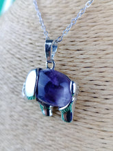 Cargar imagen en el visor de la galería, Colgante Elefante Amatista

