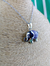 Cargar imagen en el visor de la galería, Colgante Elefante Amatista
