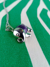 Cargar imagen en el visor de la galería, Colgante Elefante Amatista
