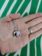 Cargar imagen en el visor de la galería, Colgante Elefante Cuarzo Rosa
