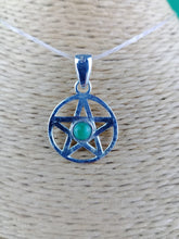 Cargar imagen en el visor de la galería, Colgante Pentagrama Malaquita Plata
