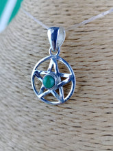 Cargar imagen en el visor de la galería, Colgante Pentagrama Malaquita Plata
