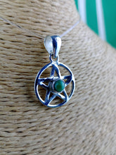 Cargar imagen en el visor de la galería, Colgante Pentagrama Malaquita Plata
