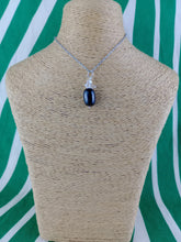 Cargar imagen en el visor de la galería, Colgante Shunguita con Cuarzo Herkimer Mod 2
