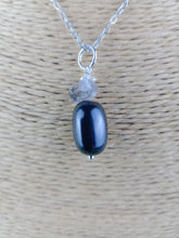 Cargar imagen en el visor de la galería, Colgante Shunguita con Cuarzo Herkimer Mod 5
