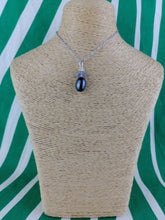 Cargar imagen en el visor de la galería, Colgante Shunguita con Cuarzo Herkimer Mod 6
