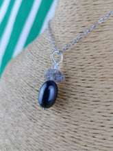 Cargar imagen en el visor de la galería, Colgante Shunguita con Cuarzo Herkimer Mod 6
