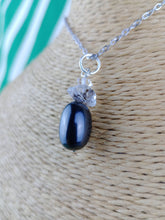 Cargar imagen en el visor de la galería, Colgante Shunguita con Cuarzo Herkimer Mod 3
