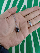 Cargar imagen en el visor de la galería, Colgante Shunguita con Cuarzo Herkimer Mod 3
