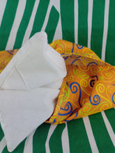 Cargar imagen en el visor de la galería, Cojin Semillas Modelo Naranja
