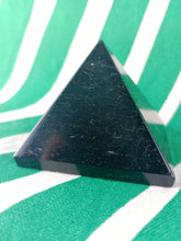 Cargar imagen en el visor de la galería, Piramide Turmalina Grande Mod 2
