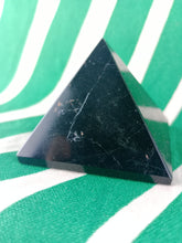 Cargar imagen en el visor de la galería, Piramide Turmalina Grande Mod 2
