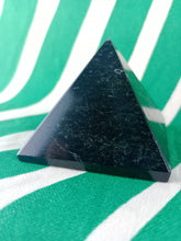 Cargar imagen en el visor de la galería, Piramide Turmalina Grande Mod 2
