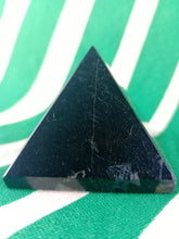 Cargar imagen en el visor de la galería, Piramide Turmalina Pequeña Mod 3
