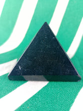Cargar imagen en el visor de la galería, Piramide Turmalina Pequeña Mod 4
