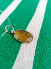 Cargar imagen en el visor de la galería, Colgante Ojo de Tigre Plata Mod 7
