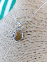 Cargar imagen en el visor de la galería, Colgante Ojo de Tigre Plata Mod 5
