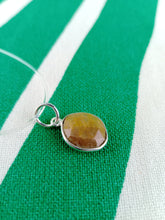 Cargar imagen en el visor de la galería, Colgante Ojo de Tigre Plata Mod 5
