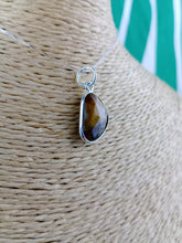 Cargar imagen en el visor de la galería, Colgante Ojo de Tigre Plata Mod 4
