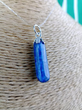 Cargar imagen en el visor de la galería, Colgante Cianita Azul Plata Mod 2
