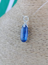 Cargar imagen en el visor de la galería, Colgante Cianita Azul Plata Mod 5
