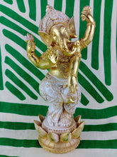 Cargar imagen en el visor de la galería, Ganesha Dorada Bailando
