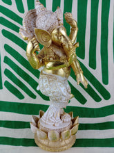 Cargar imagen en el visor de la galería, Ganesha Dorada Bailando
