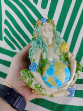 Cargar imagen en el visor de la galería, Madre Tierra Color
