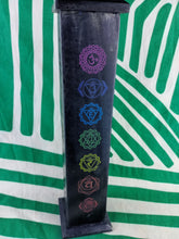 Cargar imagen en el visor de la galería, Incensario Torre Chakras Negro
