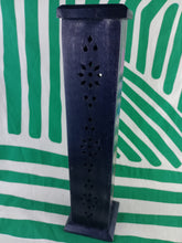 Cargar imagen en el visor de la galería, Incensario Torre Chakras Negro
