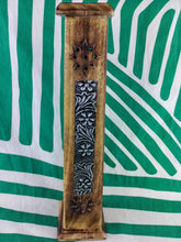 Cargar imagen en el visor de la galería, Incensario Torre Cuadrada
