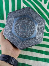 Cargar imagen en el visor de la galería, Joyero OM
