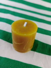 Cargar imagen en el visor de la galería, Vela Taco Perfumada Aroma Miel
