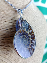 Cargar imagen en el visor de la galería, Colgante Amonites (Fosil) Mod. 11
