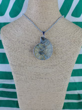 Cargar imagen en el visor de la galería, Colgante Amonites (Fosil) Mod. 7
