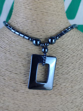 Cargar imagen en el visor de la galería, Collar hematites
