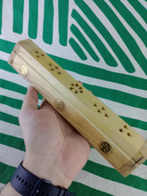 Cargar imagen en el visor de la galería, Oferta Incensario Baul del Arbol Vida
