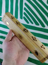 Cargar imagen en el visor de la galería, Oferta Incensario Baul de Elefante
