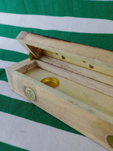 Cargar imagen en el visor de la galería, Oferta Incensario Baul de Om
