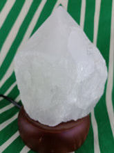 Cargar imagen en el visor de la galería, Lampara Cuarzo Blanco
