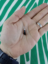 Cargar imagen en el visor de la galería, Puñito o Manita de Azabache Plata Mod 1
