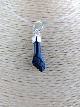 Cargar imagen en el visor de la galería, Puñito o Manita de Azabache Plata Mod 2
