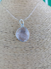 Cargar imagen en el visor de la galería, Colgante Cuarzo Rosa Plata Mod 1
