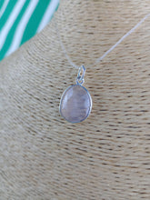 Cargar imagen en el visor de la galería, Colgante Cuarzo Rosa Plata Mod 2
