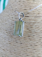 Cargar imagen en el visor de la galería, Colgante Cuarzo Limon Plata Cuadrado
