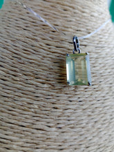 Cargar imagen en el visor de la galería, Colgante Cuarzo Limon Plata Cuadrado
