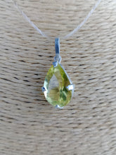 Cargar imagen en el visor de la galería, Colgante Cuarzo Limon Plata Lagrima
